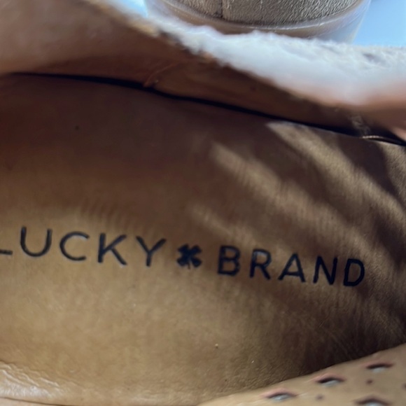 Lucky Brand Podota Tan Suede Cut Out Ankle Bootie Sz 7 MCA1839A - Picture 7 of 9